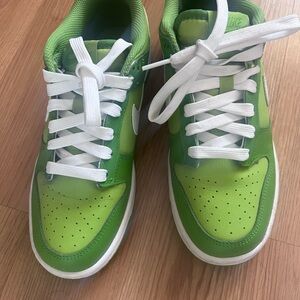 Nike Dunk Low
Chlorophyll